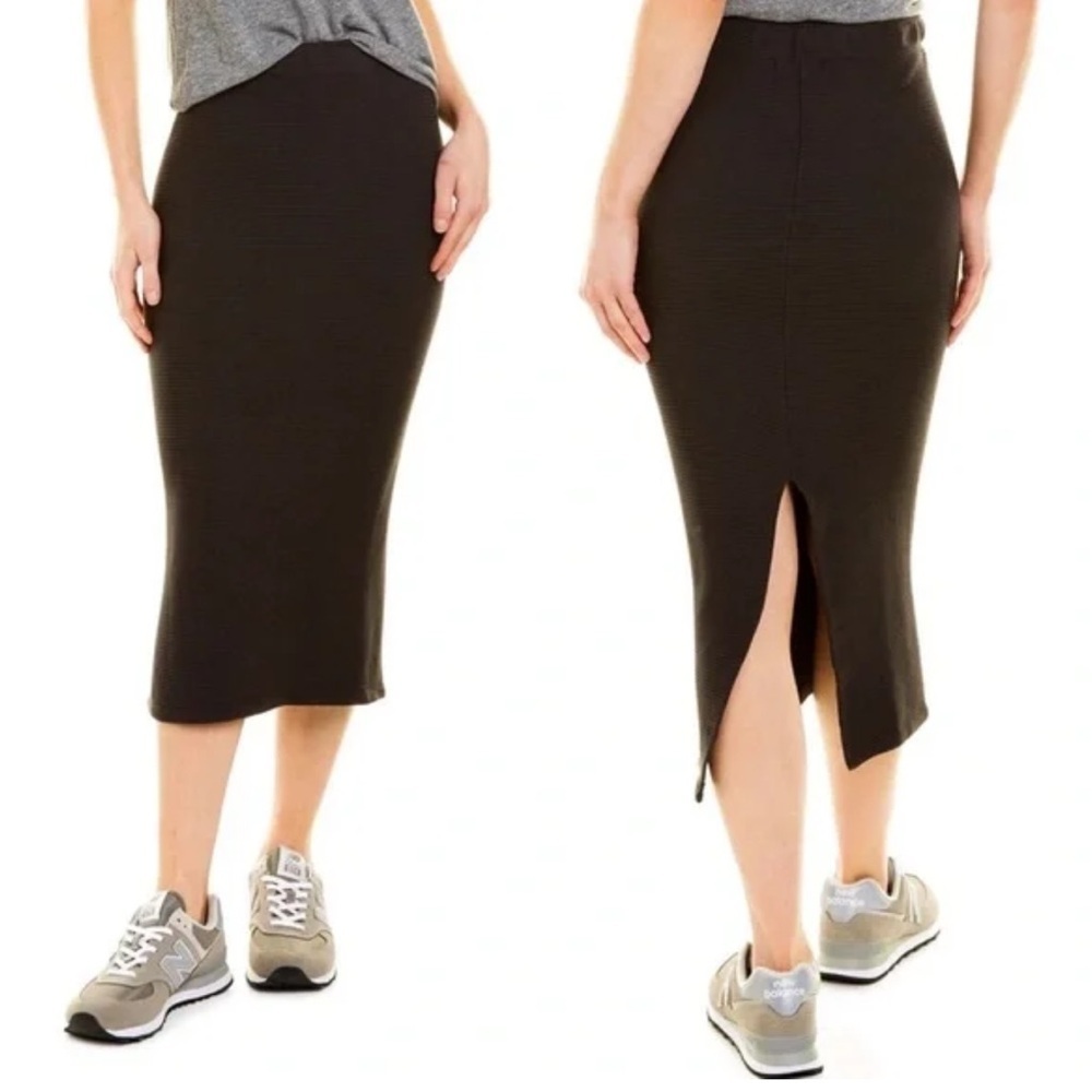 Monrow Brushed Rib Skirt in charcoal NWT